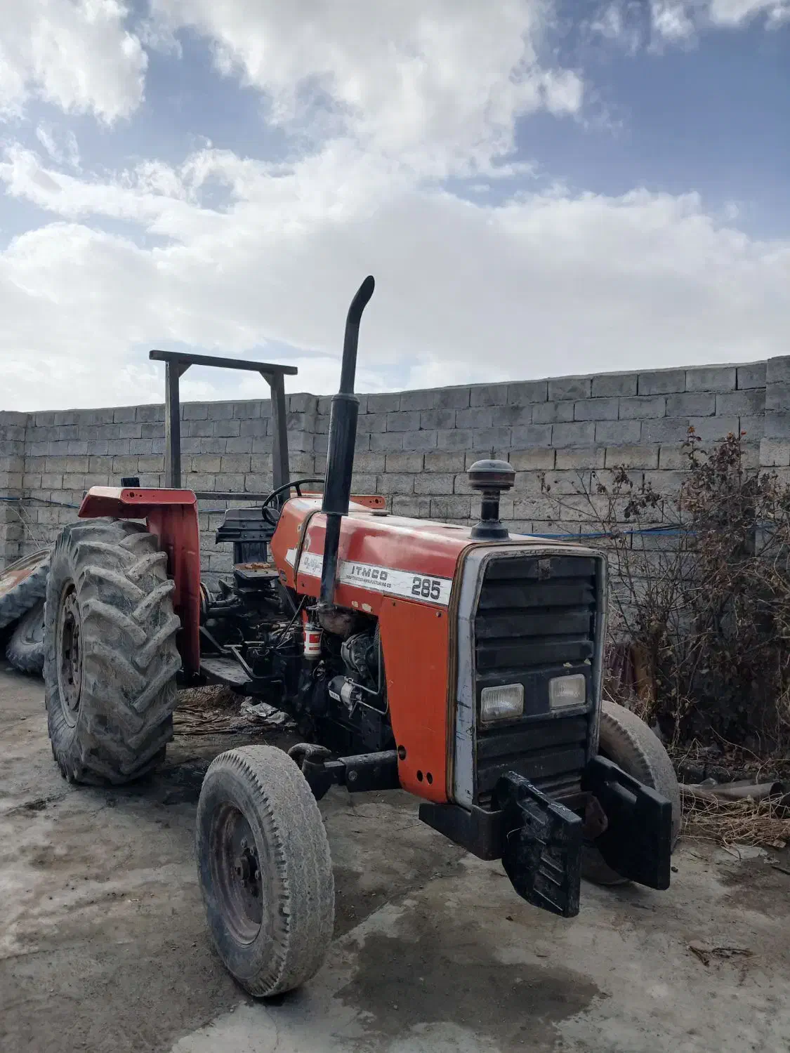 تراکتور ۲۸۵ مدل ۸۴|خودرو سنگین|محمدبار, |دیوار