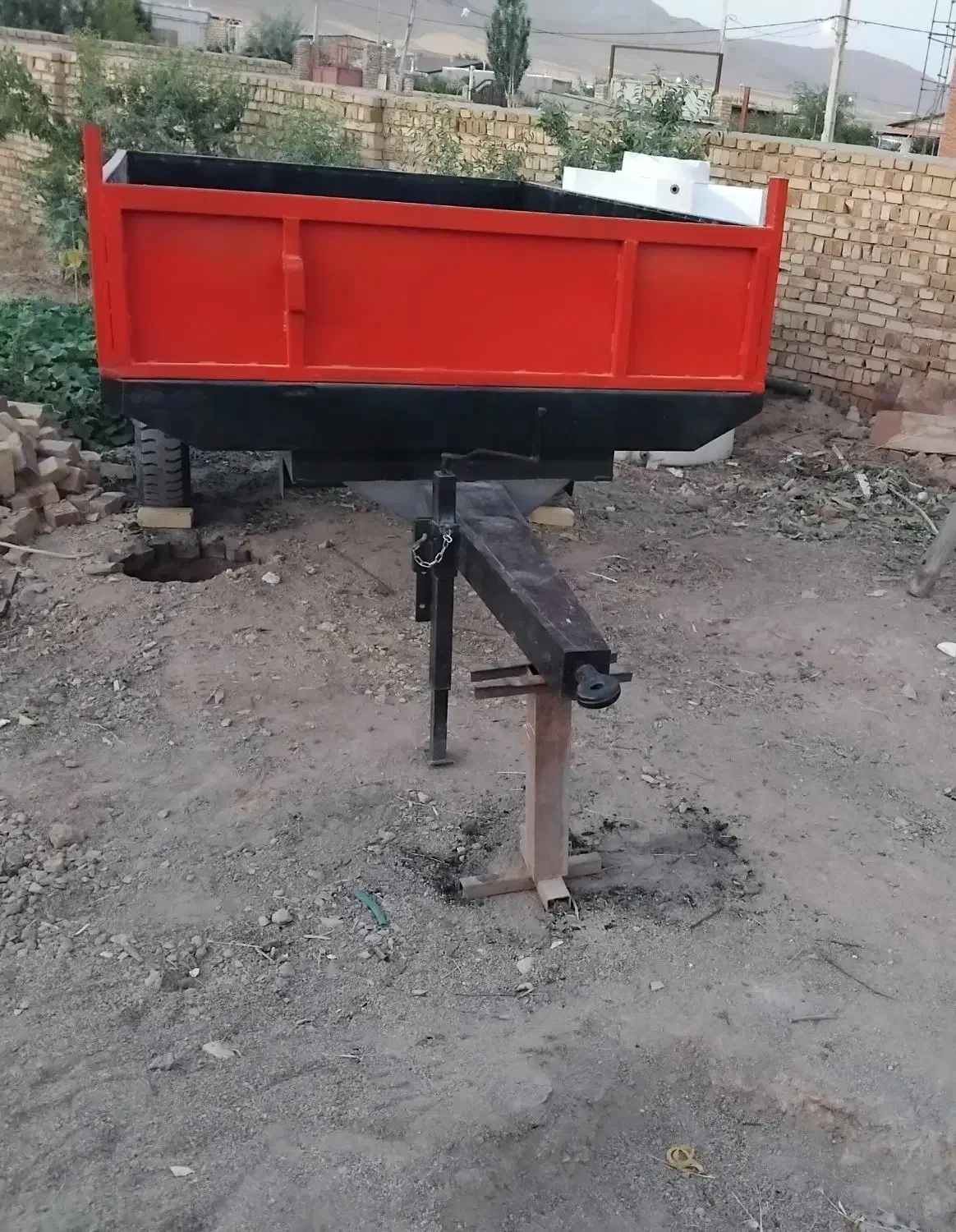 تولید وفروش ادوات کشاورزی .تریلی دو و چهار چرخ.|ماشینآلات صنعتی|قیدار, |دیوار