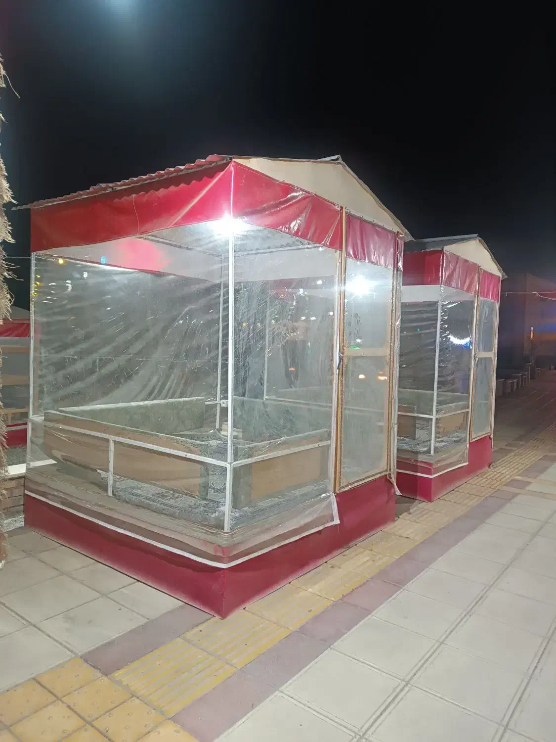 دو عدد تخت رستورانی فروشی 2در۲|کافی‌شاپ و رستوران|شاندیز, |دیوار