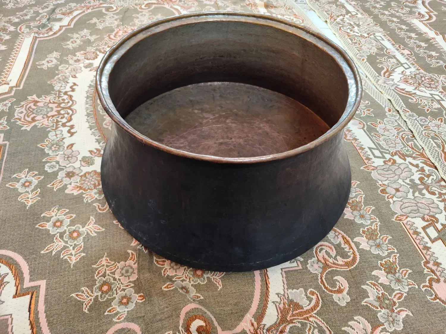 دیگ،قلفت،مسی|ظروف پخت‌وپز|مشهد, رباط طرق|دیوار