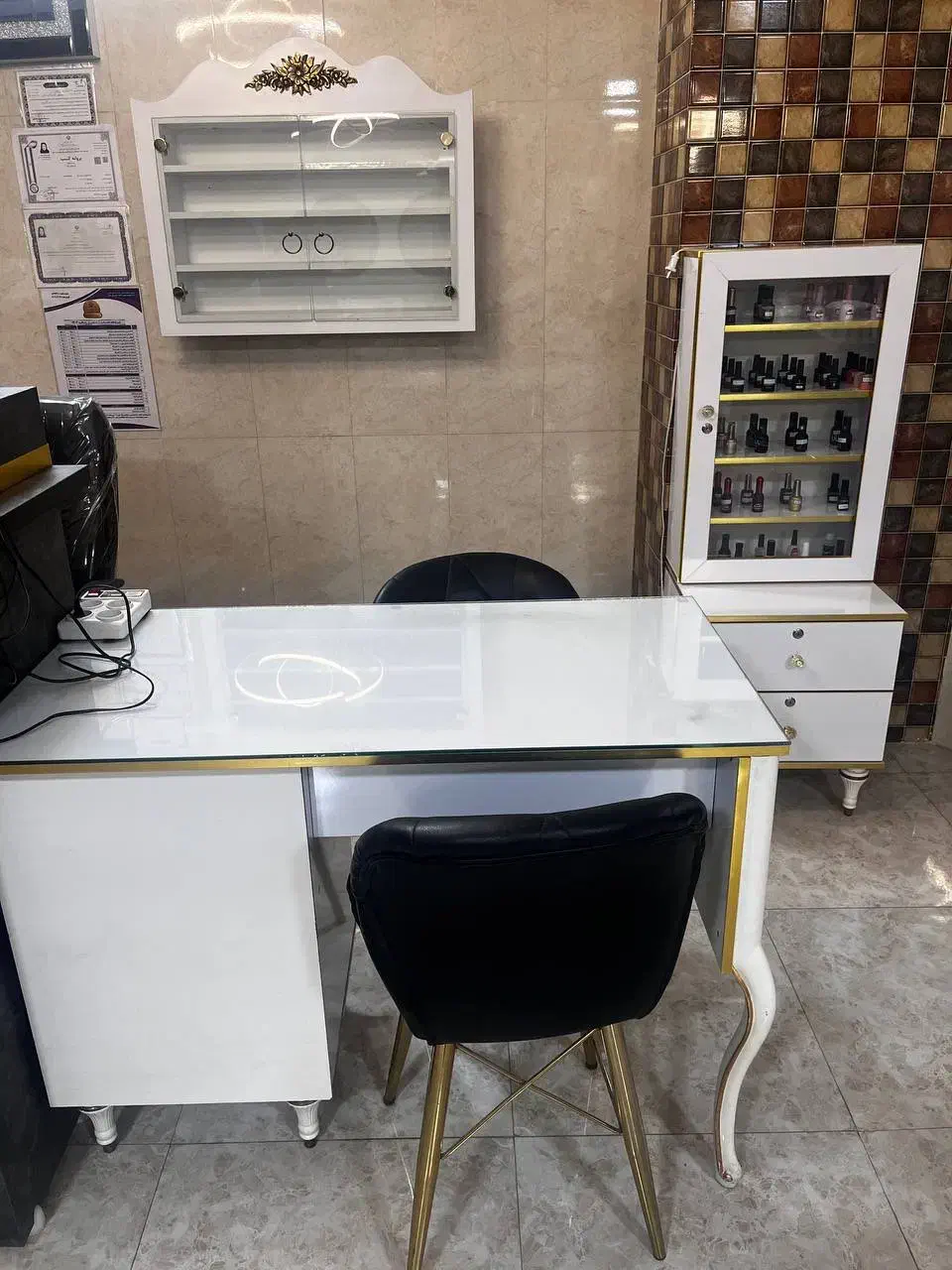 میزو باکس ناخنکاری|آرایشگاه و سالن‌های زیبایی|ملایر, |دیوار