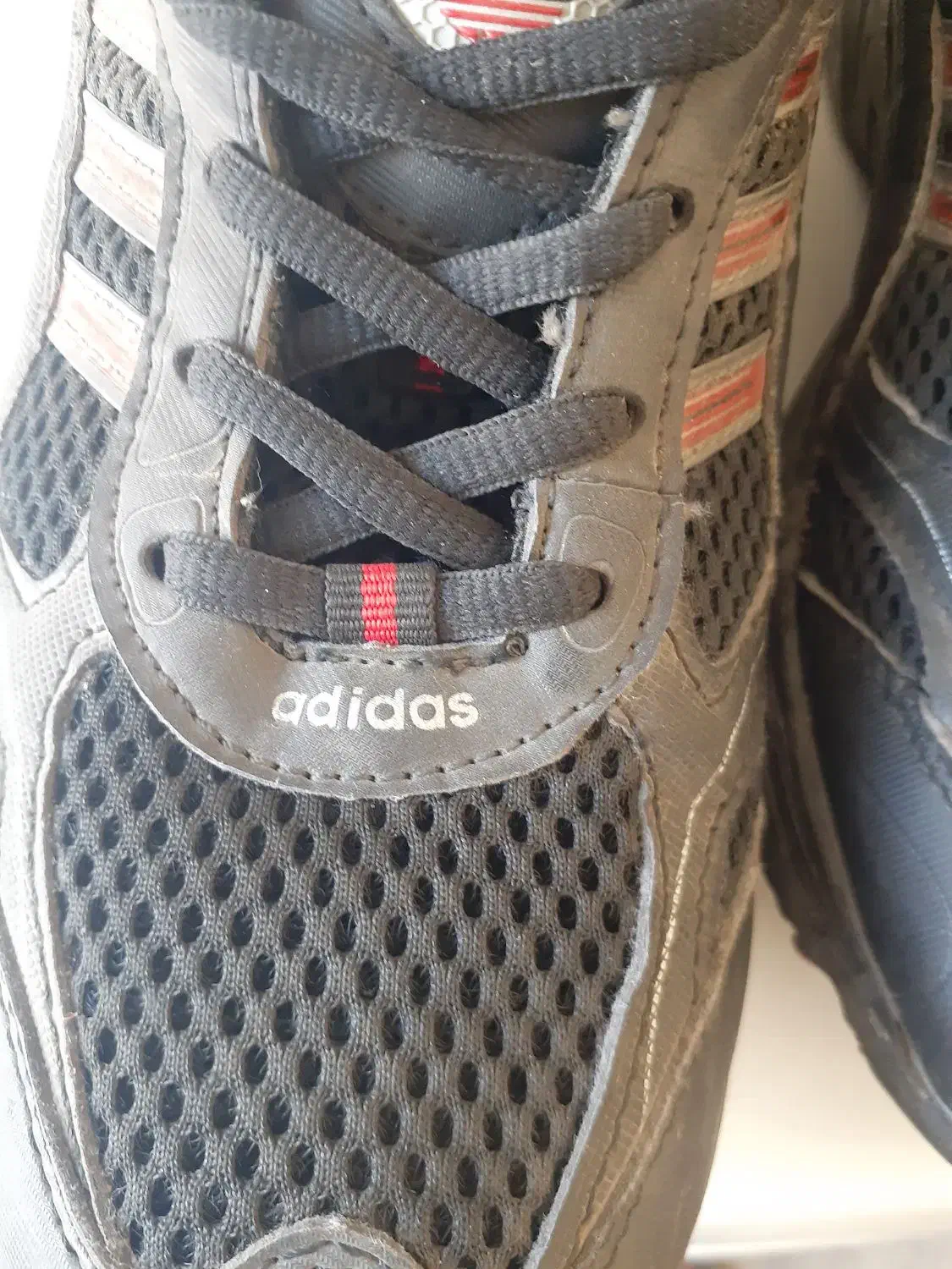 کفش کتونی آدیداس|کیف، کفش، کمربند|اسفراین, |دیوار