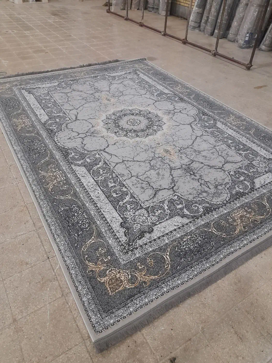 فرش  باران|فرش|سیرجان, |دیوار