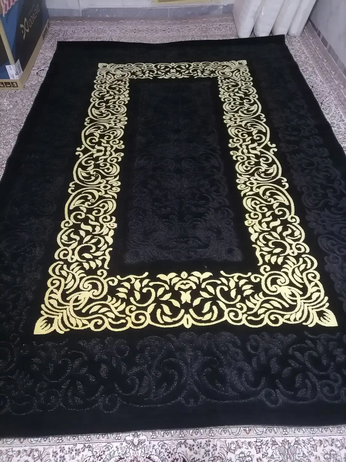 فرش فرهی مشکی طلاکوب|فرش|بوکان, |دیوار