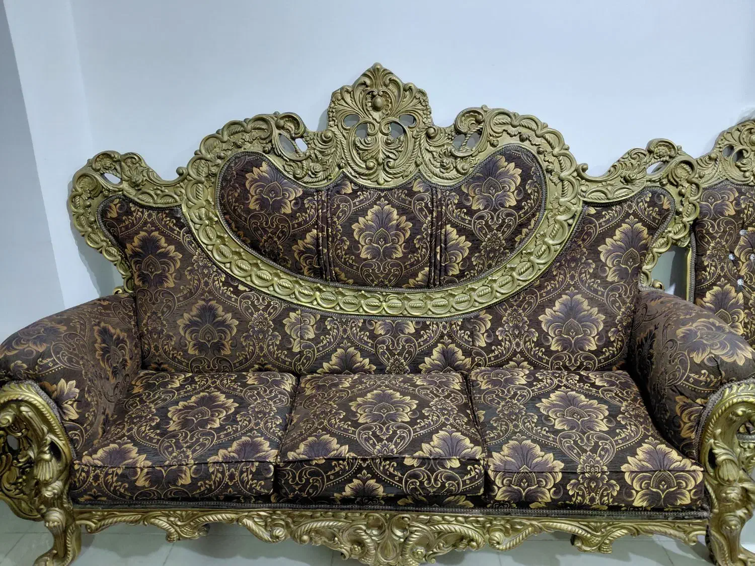 یک دست مبل سلطنتی ۸ نفره|مبلمان خانگی و میز عسلی|بندرعباس, |دیوار