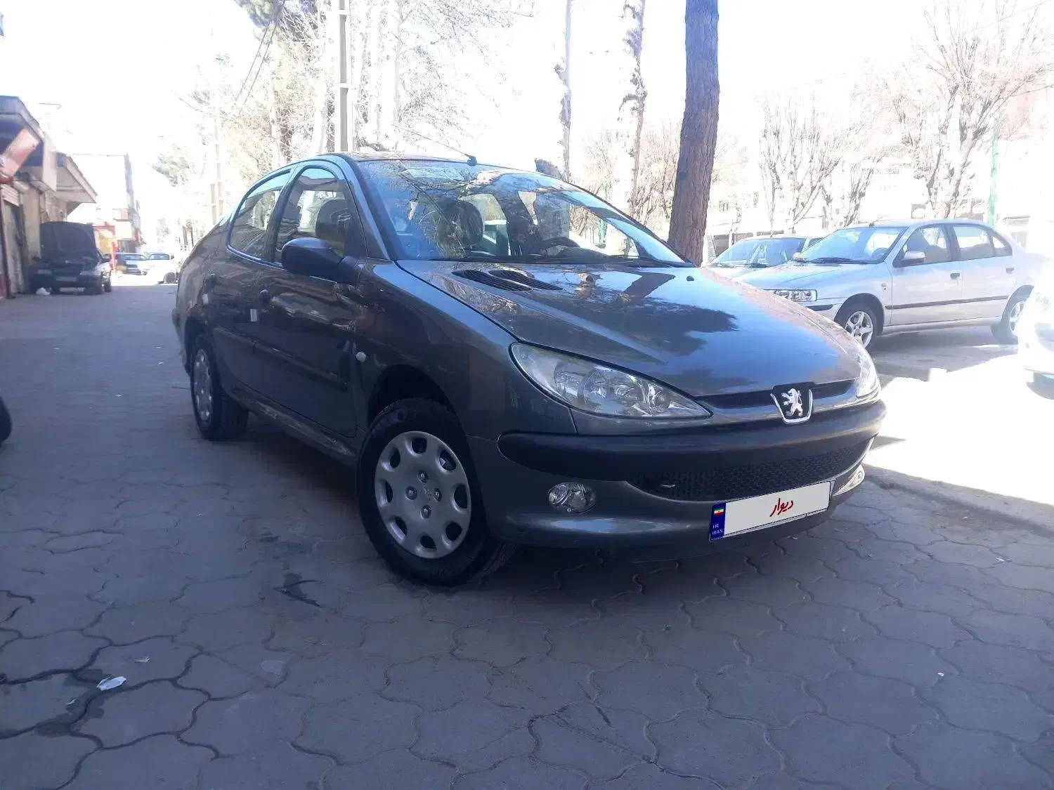 پژو ۲۰۶|خودرو سواری و وانت|بروجرد, |دیوار