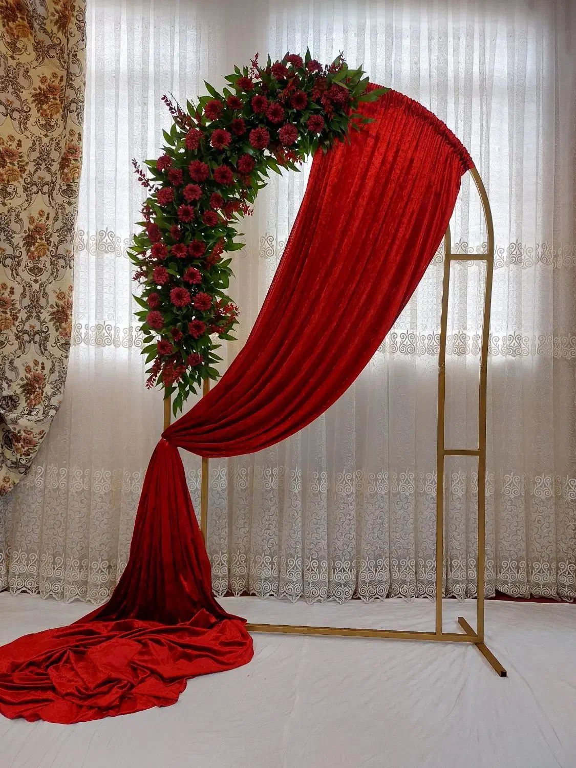 گلارایی با گل مصنوعی|گل مصنوعی|قم, سراجه (۱۵ خرداد)|دیوار