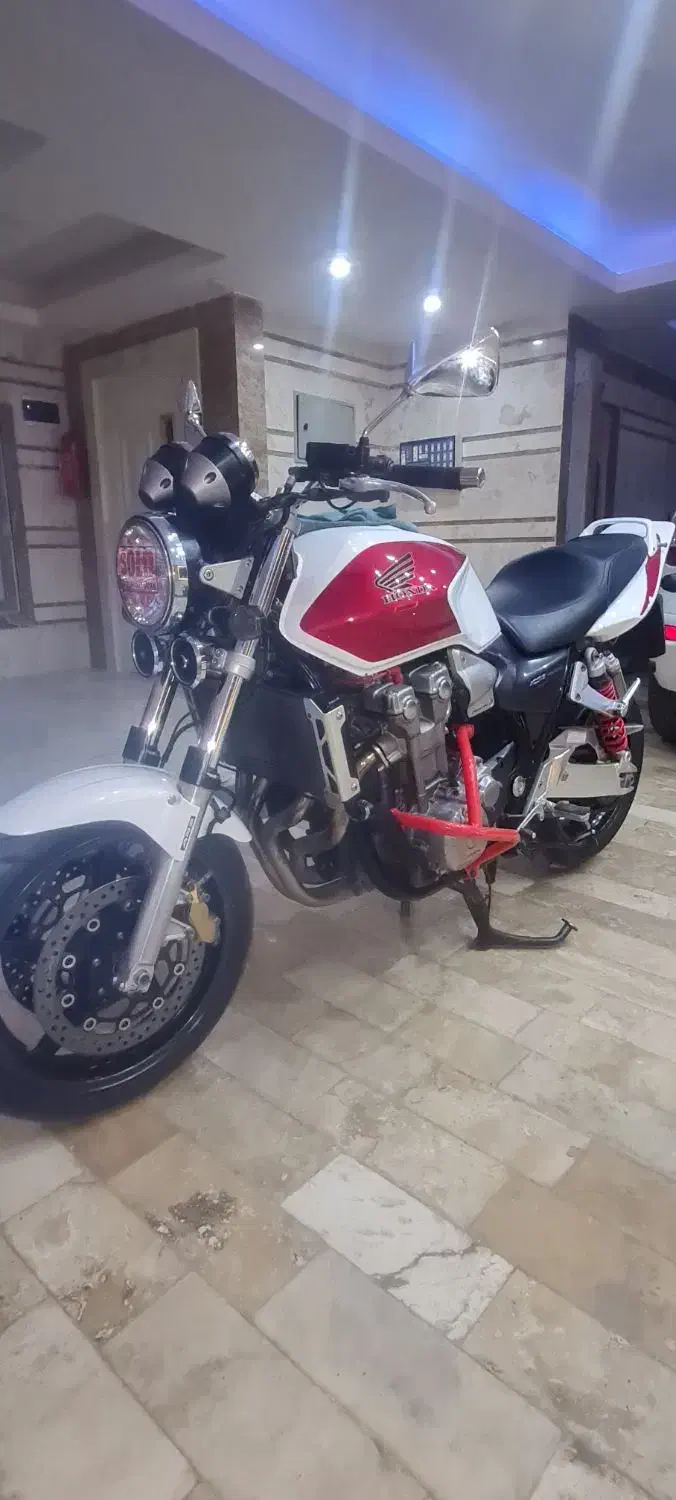 cb 1300 model2007|موتورسیکلت|تهران, سید خندان (جلفا)|دیوار