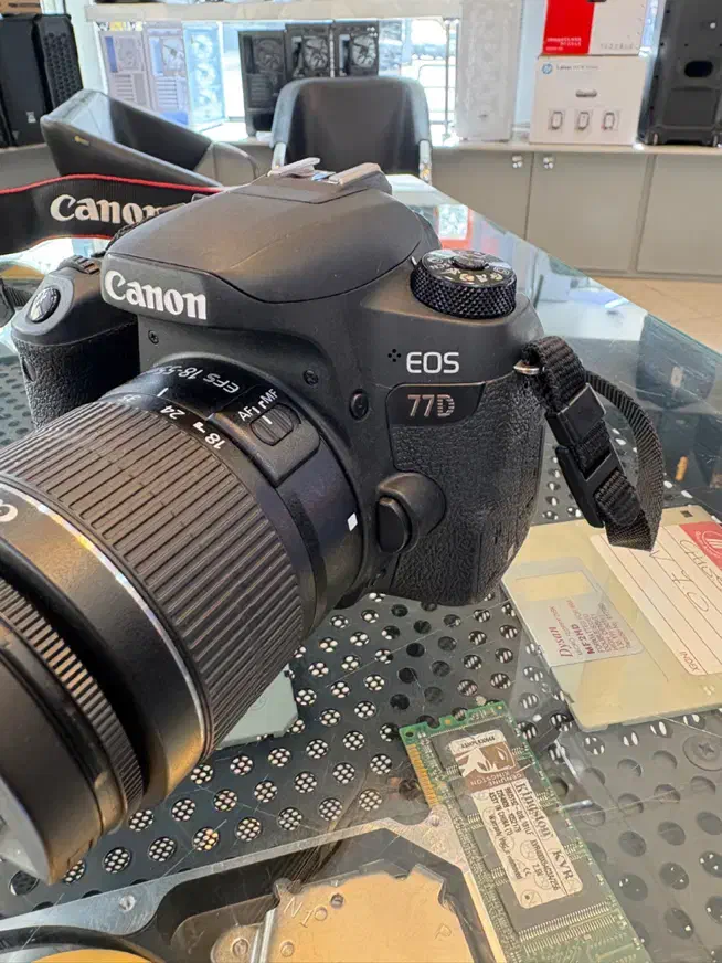 دوربین کنون 77d در حد نو|دوربین عکاسی و فیلم‌برداری|کرمان, |دیوار