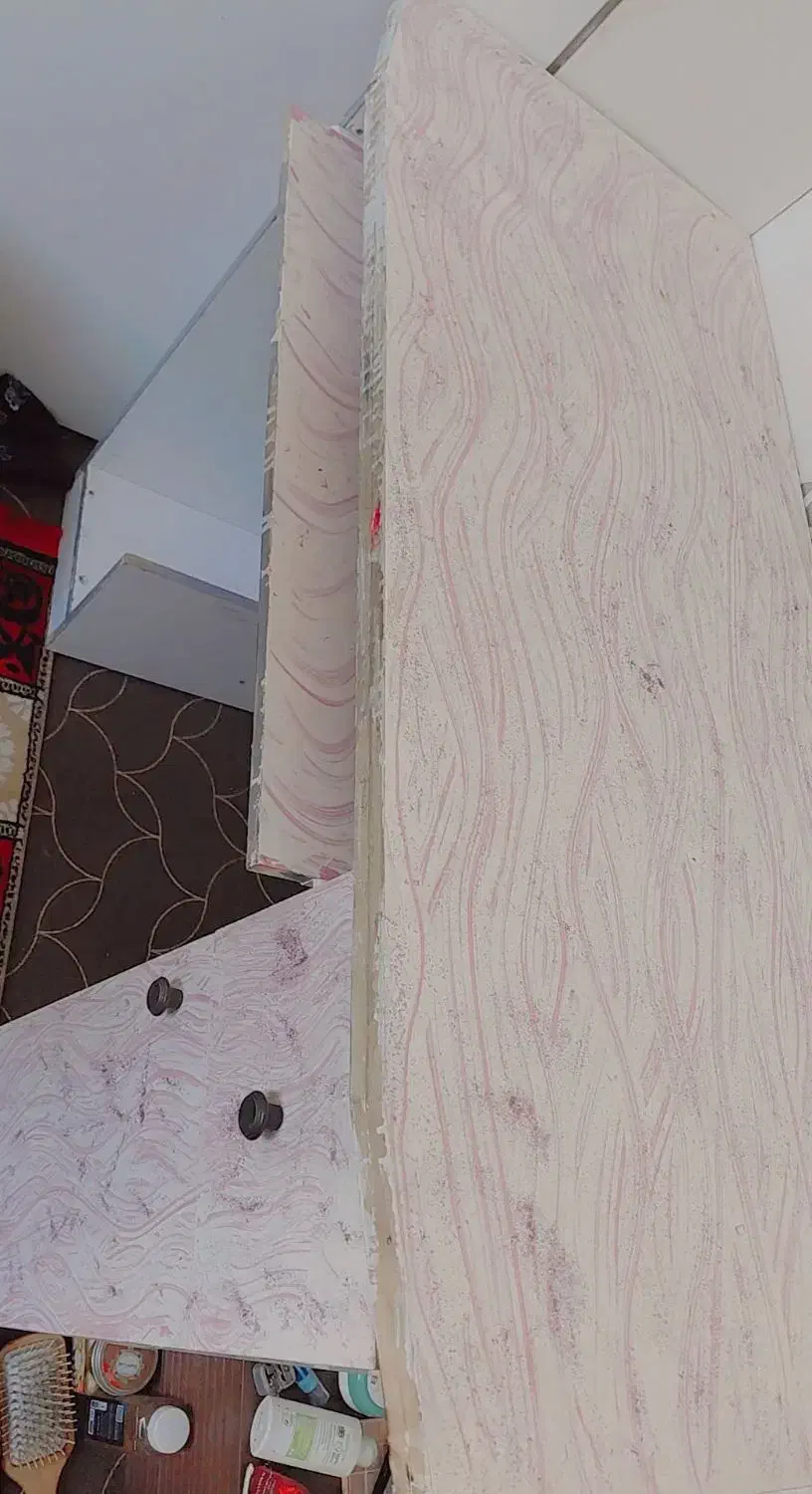 میز تحریر و کامپیوتر|میز تحریر و کامپیوتر|دوگنبدان, |دیوار