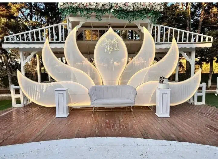 ورود و جایگاه عروس مدرن تالار|عمده‌فروشی|خور (اصفهان), |دیوار