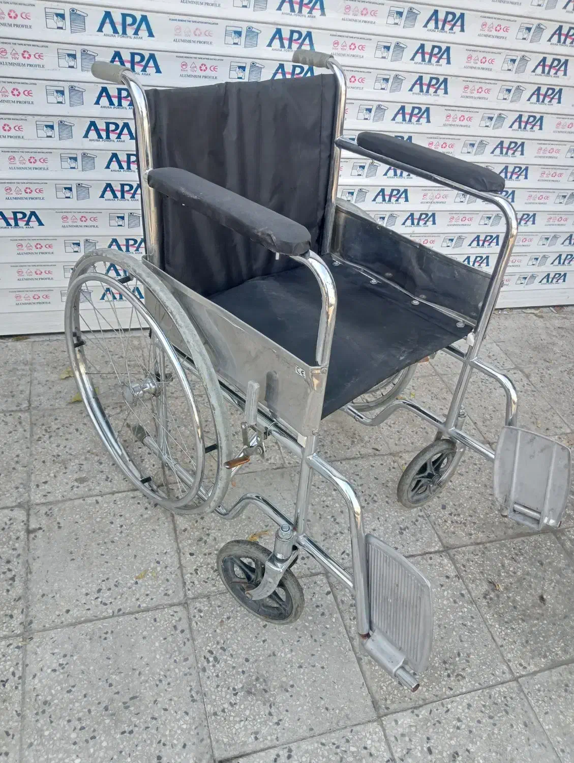ویلچر خارجی مدل ۸۰۹ سایز بزرگ در حد نو|آرایشی، بهداشتی، درمانی|تهران, آزادشهر|دیوار