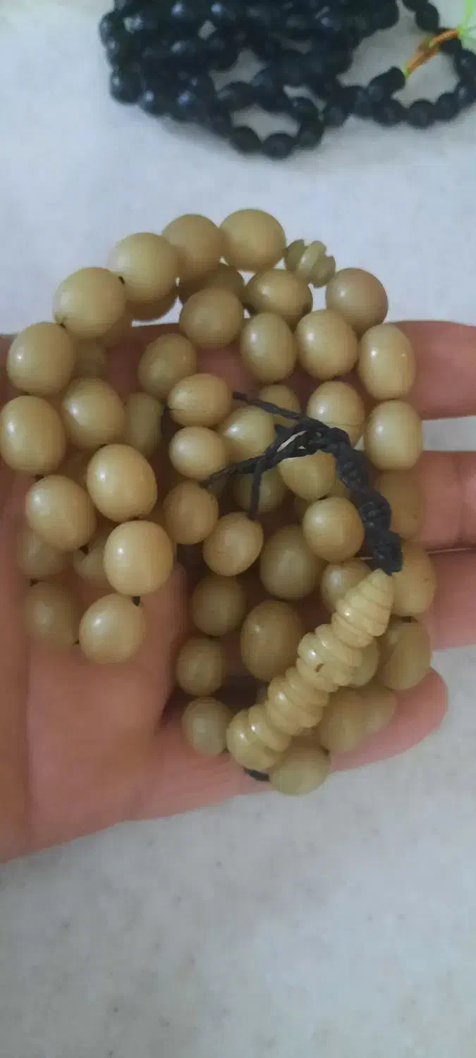 شاه مقصود|کلکسیون اشیاء عتیقه|یزد, |دیوار