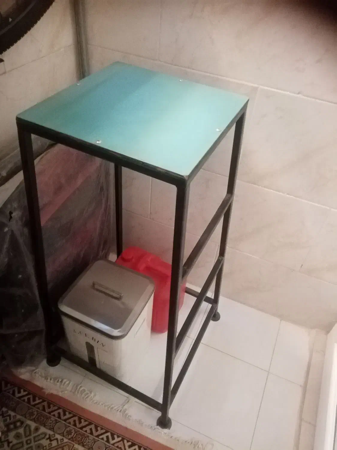 چهار پایه فلزی|صندلی و نیمکت|کرج, شهرک آسمان|دیوار