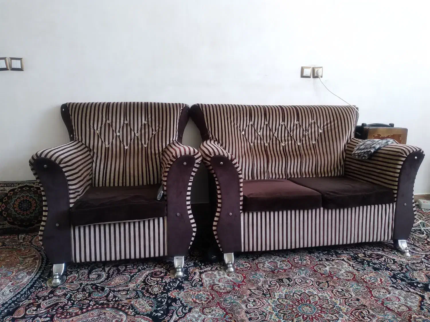 مبل ۷نفره،اساس کشی دارم  تخفیف هم میدم به مشتری|مبلمان خانگی و میز عسلی|اراک, |دیوار