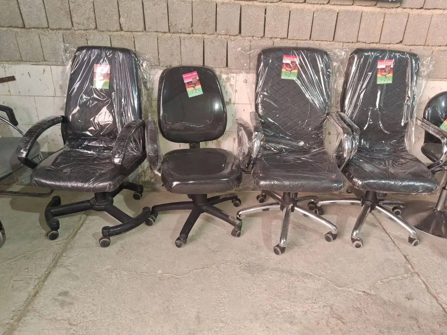 صندلی چرخ دار واوپن|صندلی و نیمکت|بندر گناوه, |دیوار