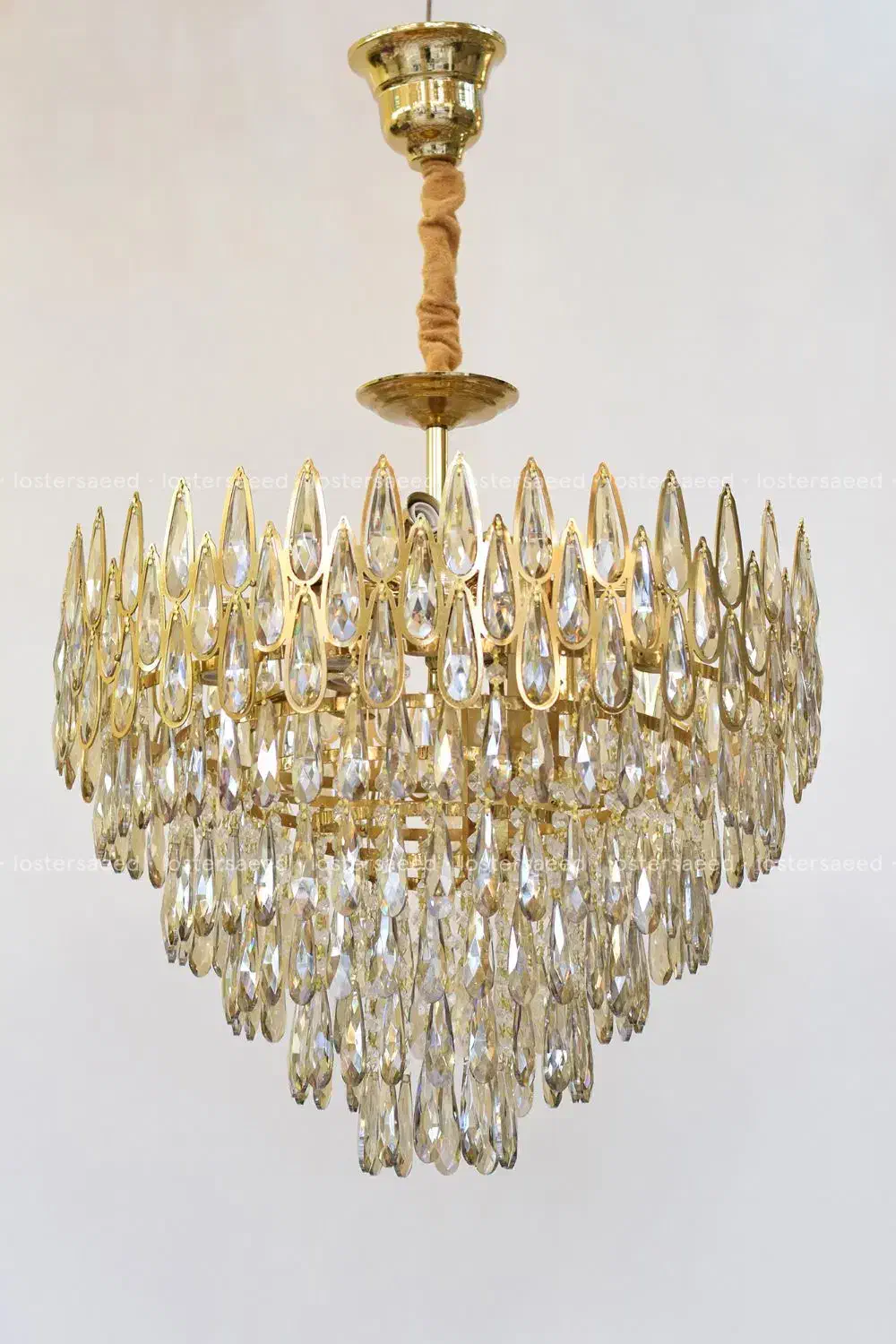 حراج یک مدل لوستر مدرن پذیرایی و لاینری کریستالی|لوستر و چراغ آویز|تبریز, |دیوار