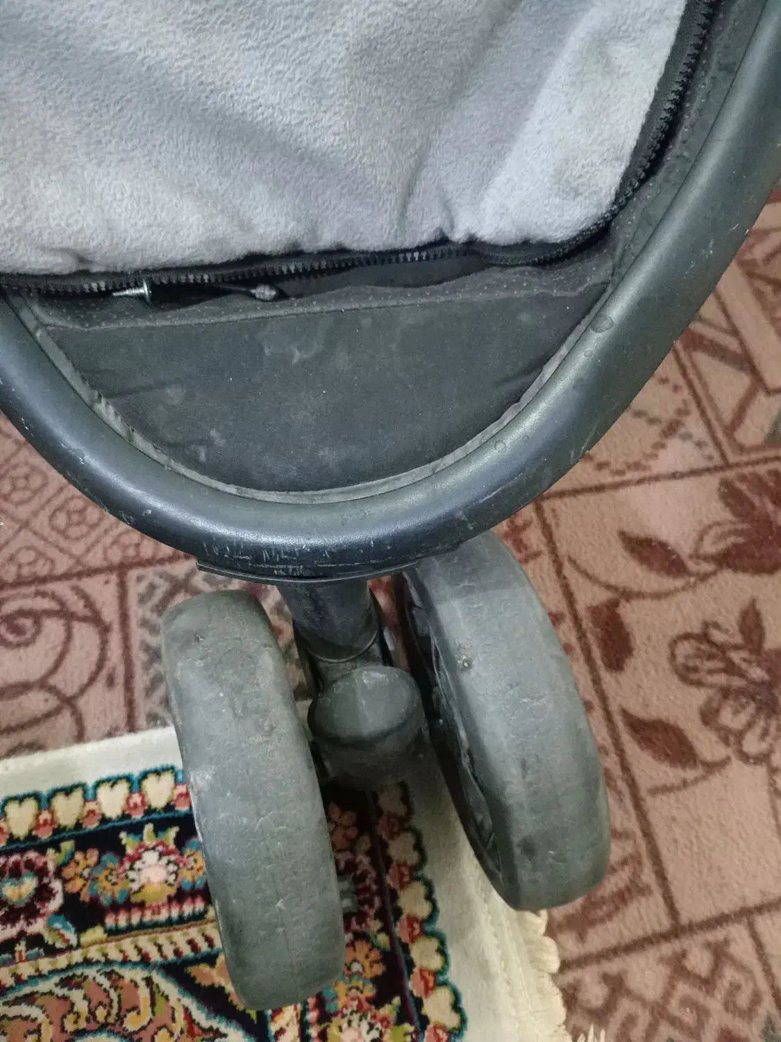 کالسکه بچه|کالسکه و لوازم جانبی|قم, زنبیل آباد|دیوار