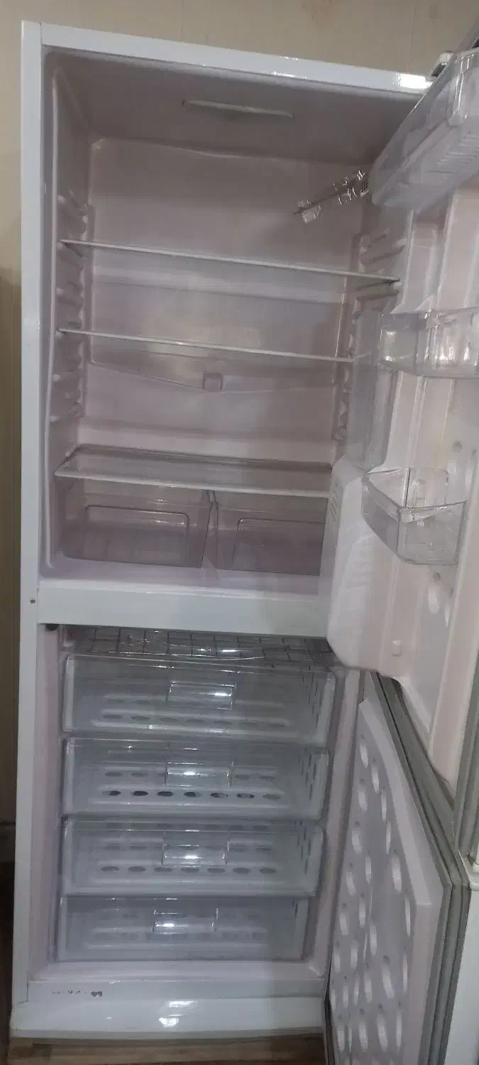 فروش یخچال بسیارتمیز باقیمت مشتری پسند|یخچال و فریزر|مینودشت, |دیوار