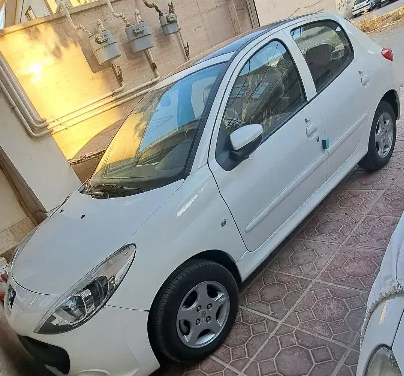 ۴۰۲ tu5  پانامرا  ۲۰۷ درحد صفر|خودرو سواری و وانت|اراک, |دیوار