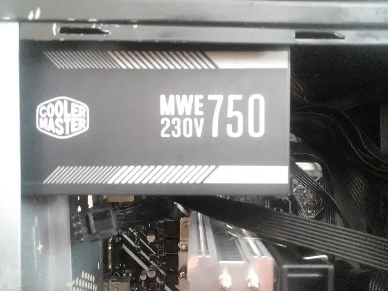 پاور۷۵۰|قطعات و لوازم جانبی رایانه|قم, باغ شازده|دیوار