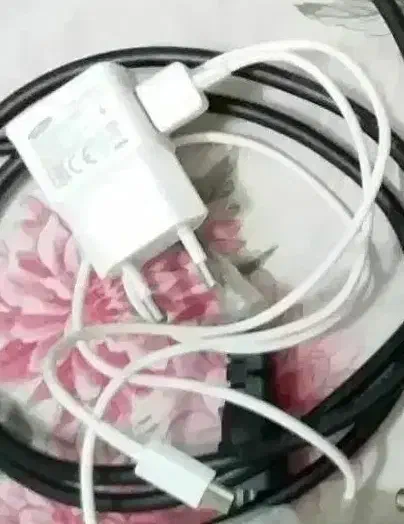 شارژر موبایل وادابتور لب تاب۱۹.۵ وات  سونی۳.۳A|لوازم جانبی موبایل و تبلت|بروجرد, |دیوار