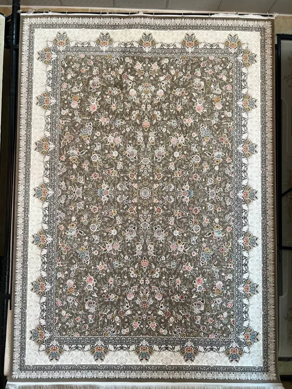 تعدادی فرش ۹متری ۱۲۰۰شانه تراکم ۳۶۰۰زیر قیمتی|فرش|تهران, شهرک استقلال|دیوار