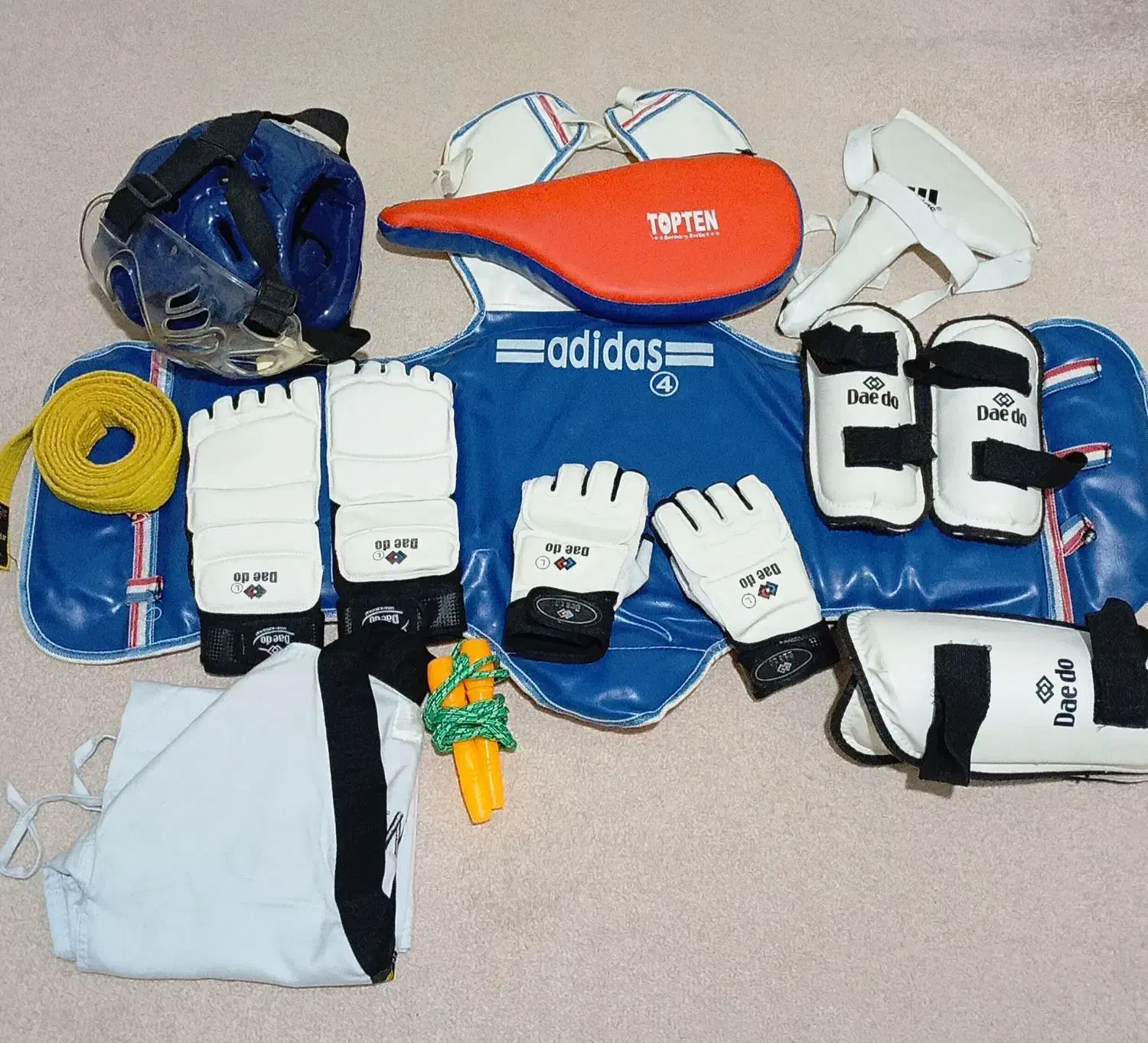 وسایل تکواندو|تجهیزات ورزشی|محمدشهر, محمدشهر|دیوار