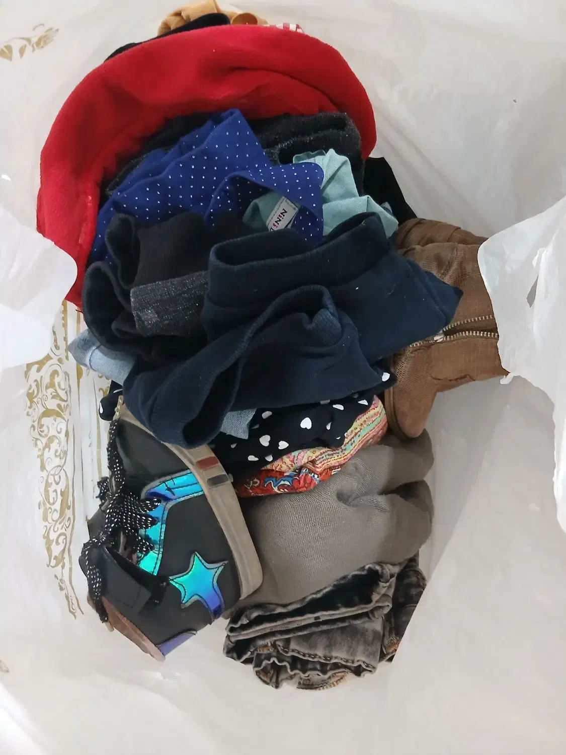 یه پاکت لباس بچه|کفش و لباس بچه|قم, گلزار|دیوار