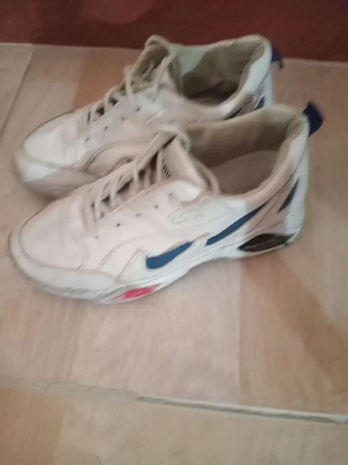 کفش  کتونی  زنانه سایز  ۳۹|کیف، کفش، کمربند|قزوین, |دیوار