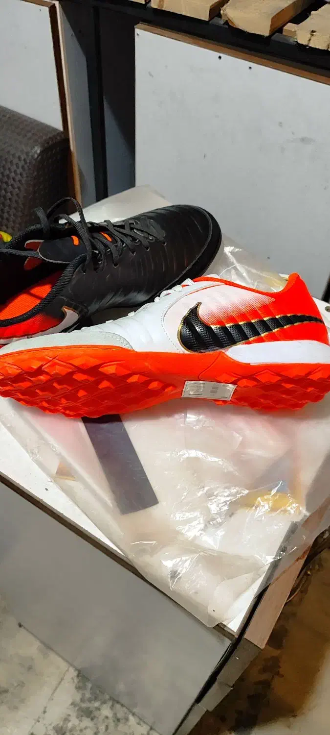 کفش سالنی و فوتبال|کیف، کفش، کمربند|فردیس, ثابتی|دیوار