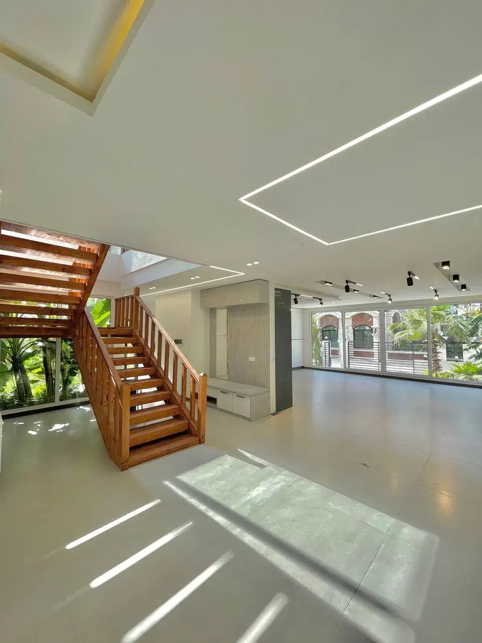 تریبلکس ۶۰۰ متری/ استخر و روف/ شهرکی/ سنددار|فروش خانه و ویلا|نوشهر, |دیوار