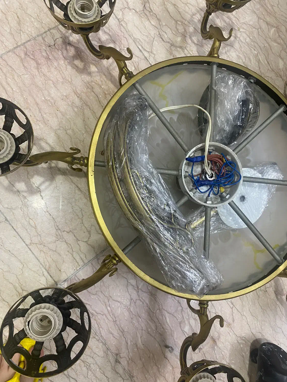 لوسترطرح برنز|لوستر و چراغ آویز|تهران, باغ فیض|دیوار