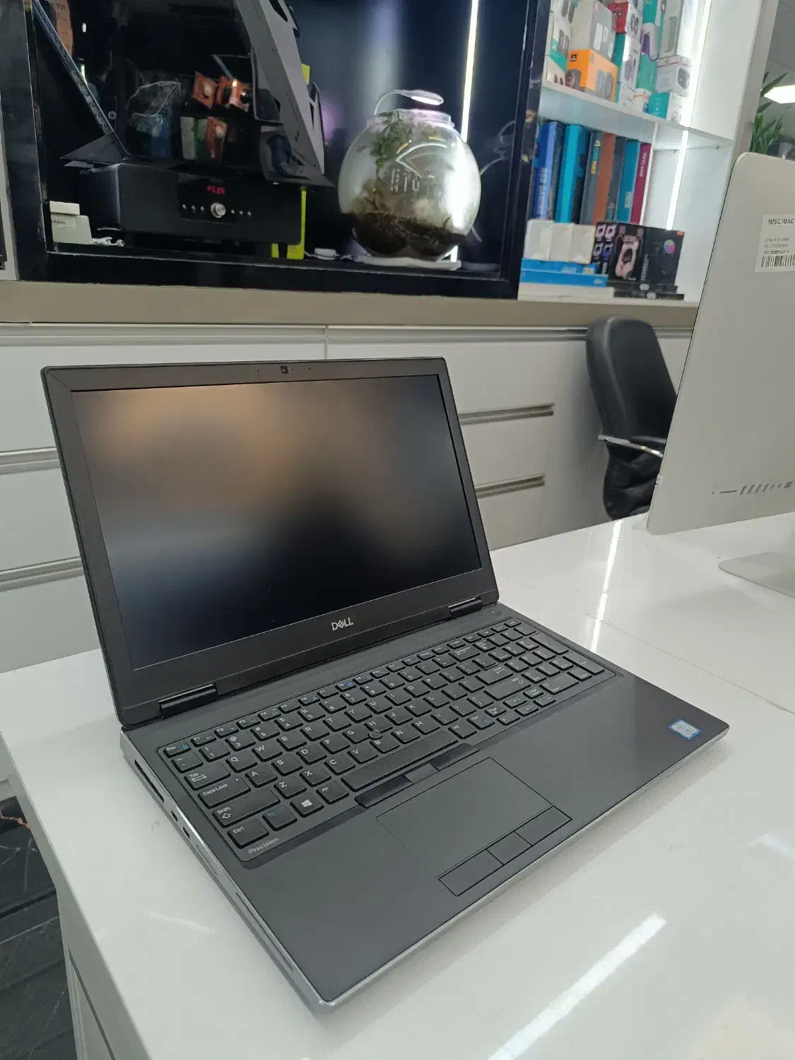 غول گرافیکی با پردازنده i7 نسل هشت H|رایانه همراه|کرمانشاه, |دیوار