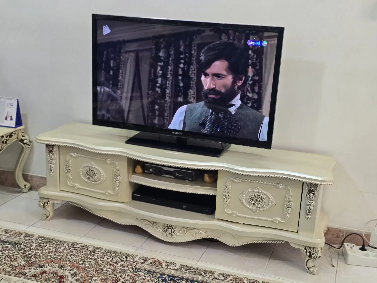 میز تلویزیون|مبلمان خانگی و میز عسلی|رشت, گلسار|دیوار