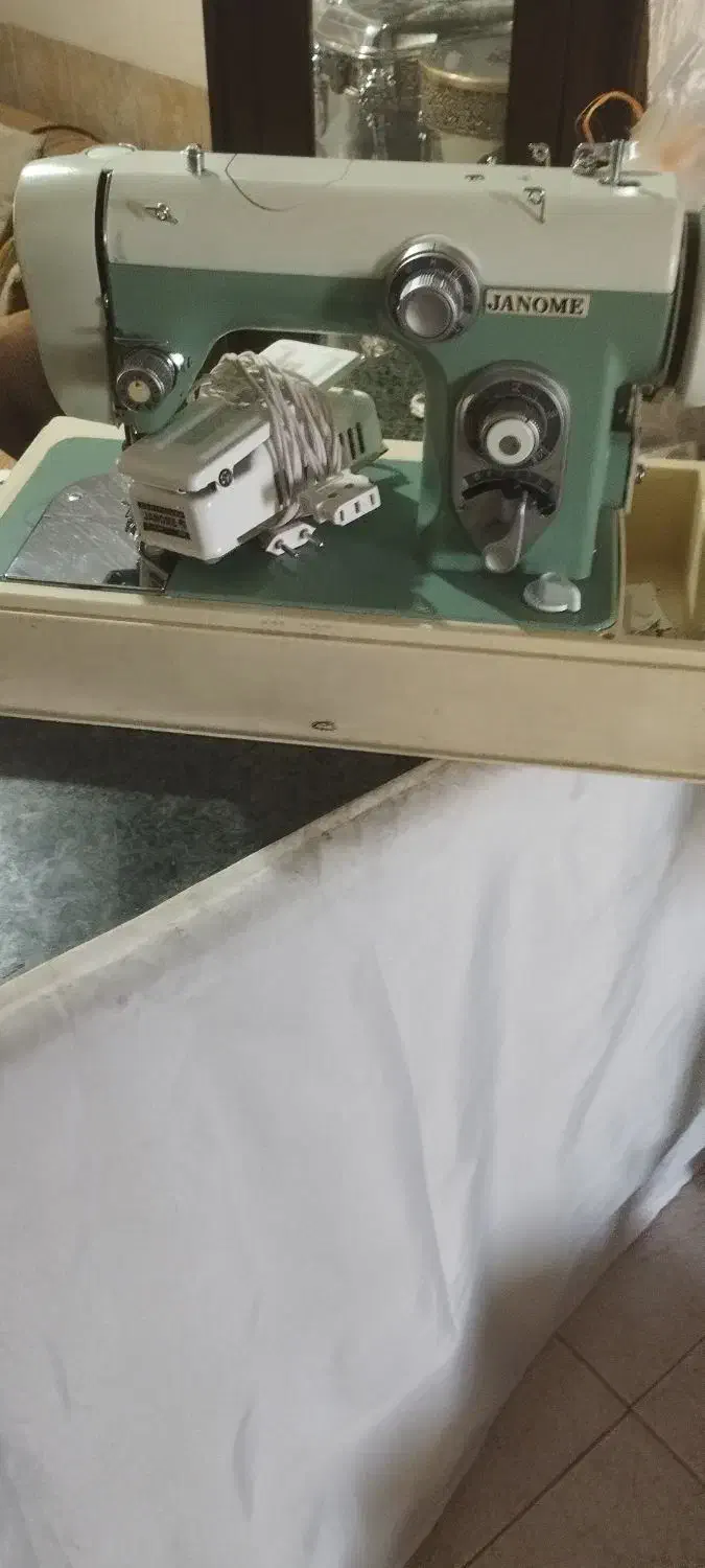 فروشی|چرخ خیاطی و ریسندگی|سیرجان, |دیوار