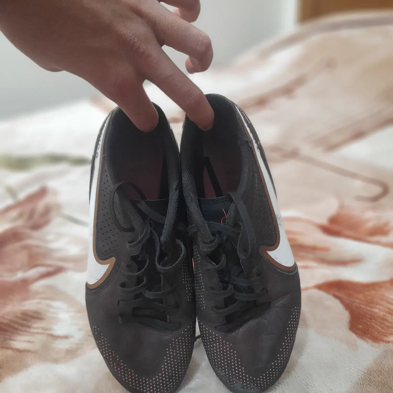 کفش استوک فوتبال سایز ۴۳ نایک تمپو|کیف، کفش، کمربند|اندیشه, اندیشه فاز ۲|دیوار