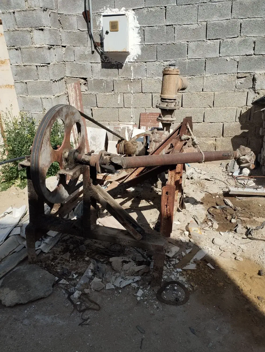 پمپ اب|ماشین‌آلات صنعتی|آبپخش, |دیوار