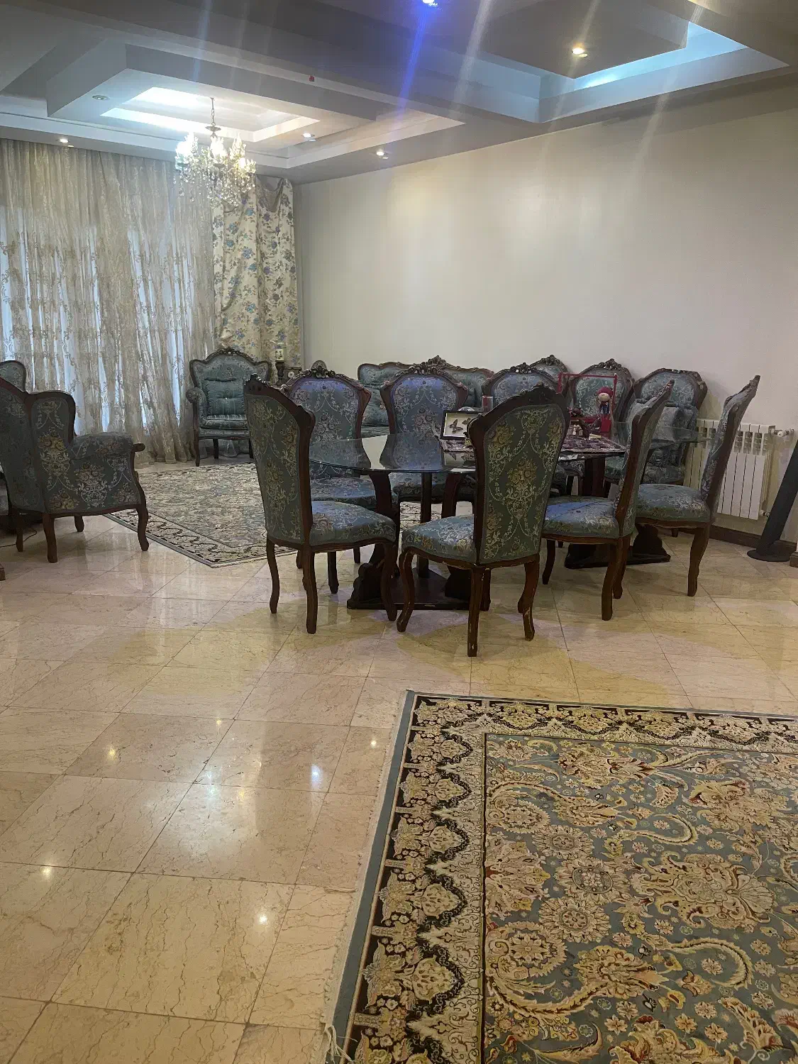 فروش مبلمان ۹ نفره همرا با میزناخارخوری و فرش|مبلمان خانگی و میز عسلی|تهران, سردارجنگل|دیوار