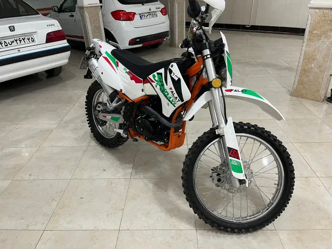 فلات ۲۵۰ KTM در حد|موتورسیکلت|تبریز, |دیوار