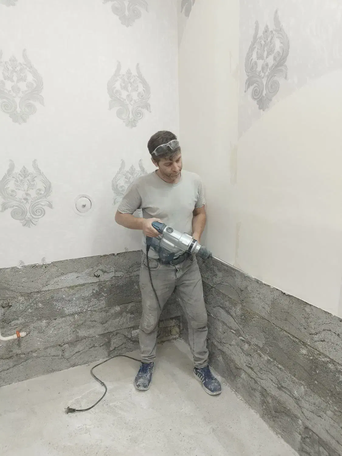 بازسازی صفر تاصد ساختمان 20سال سابقه .تهران.شیروان|خدمات پیشه و مهارت|شیروان (خراسان), |دیوار