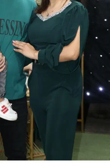 اورال مجلسی|لباس|رشت, گلباغ نماز|دیوار