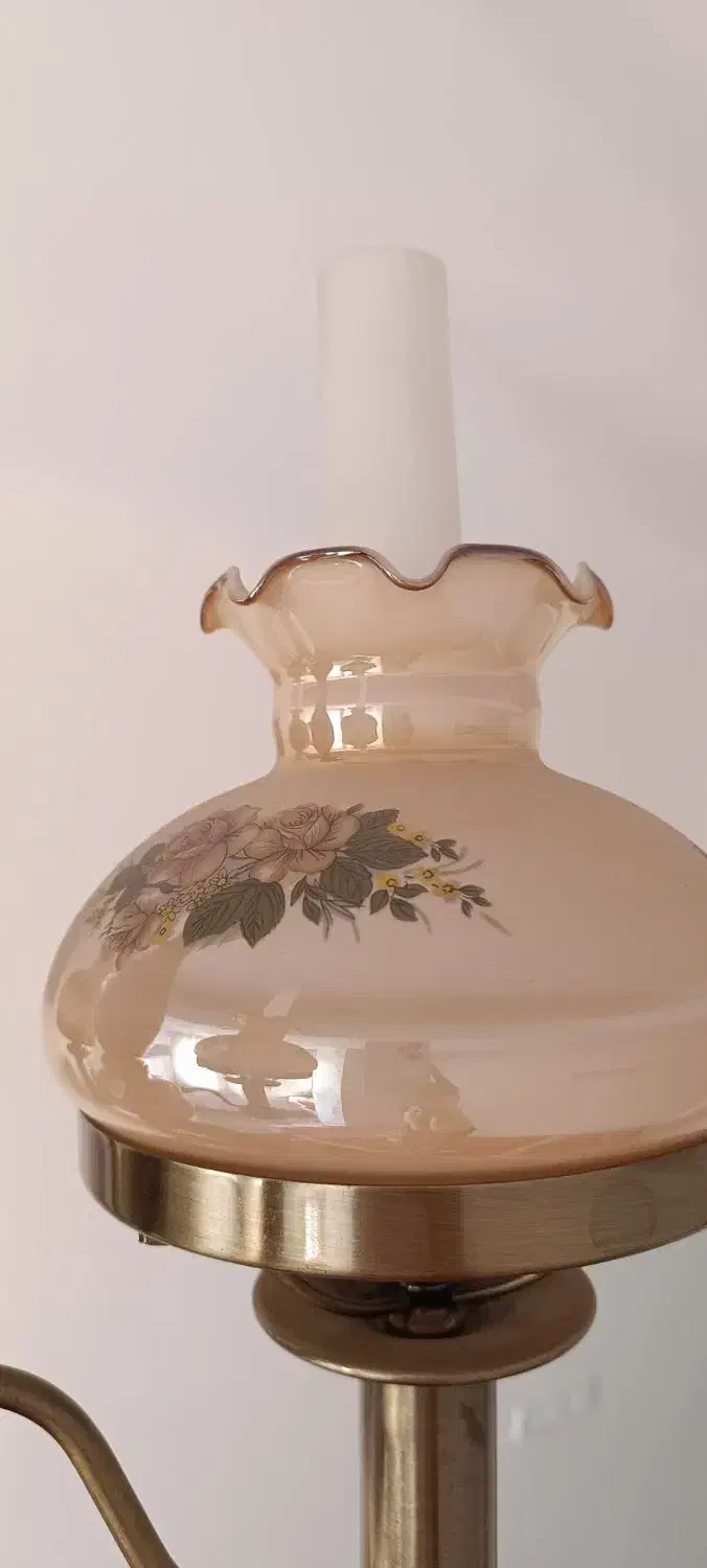 اباژور|چراغ خواب و آباژور|رباط‌کریم, رباط‌کریم|دیوار