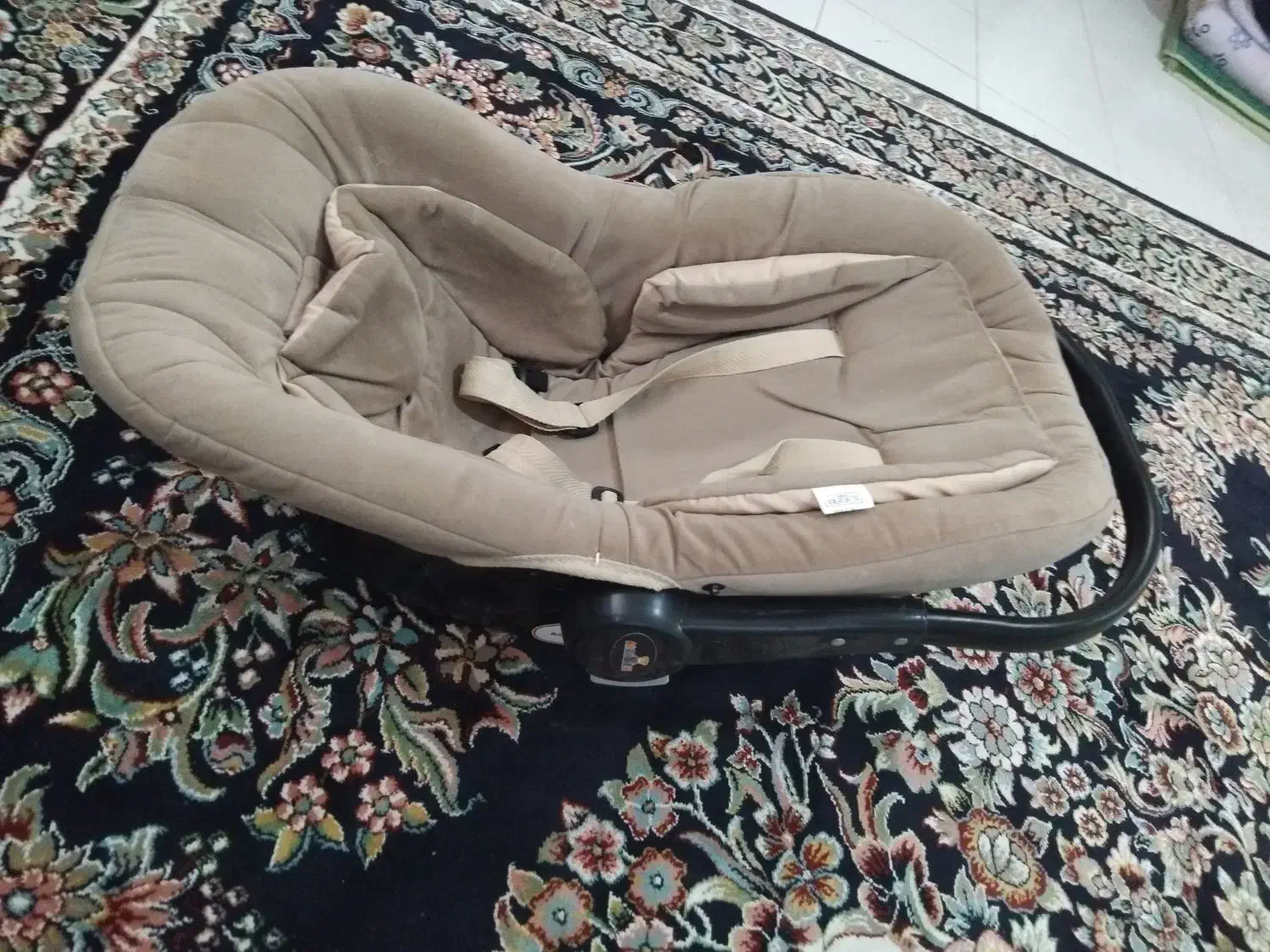 کریر|کالسکه و لوازم جانبی|گلبهار, نوبهار|دیوار