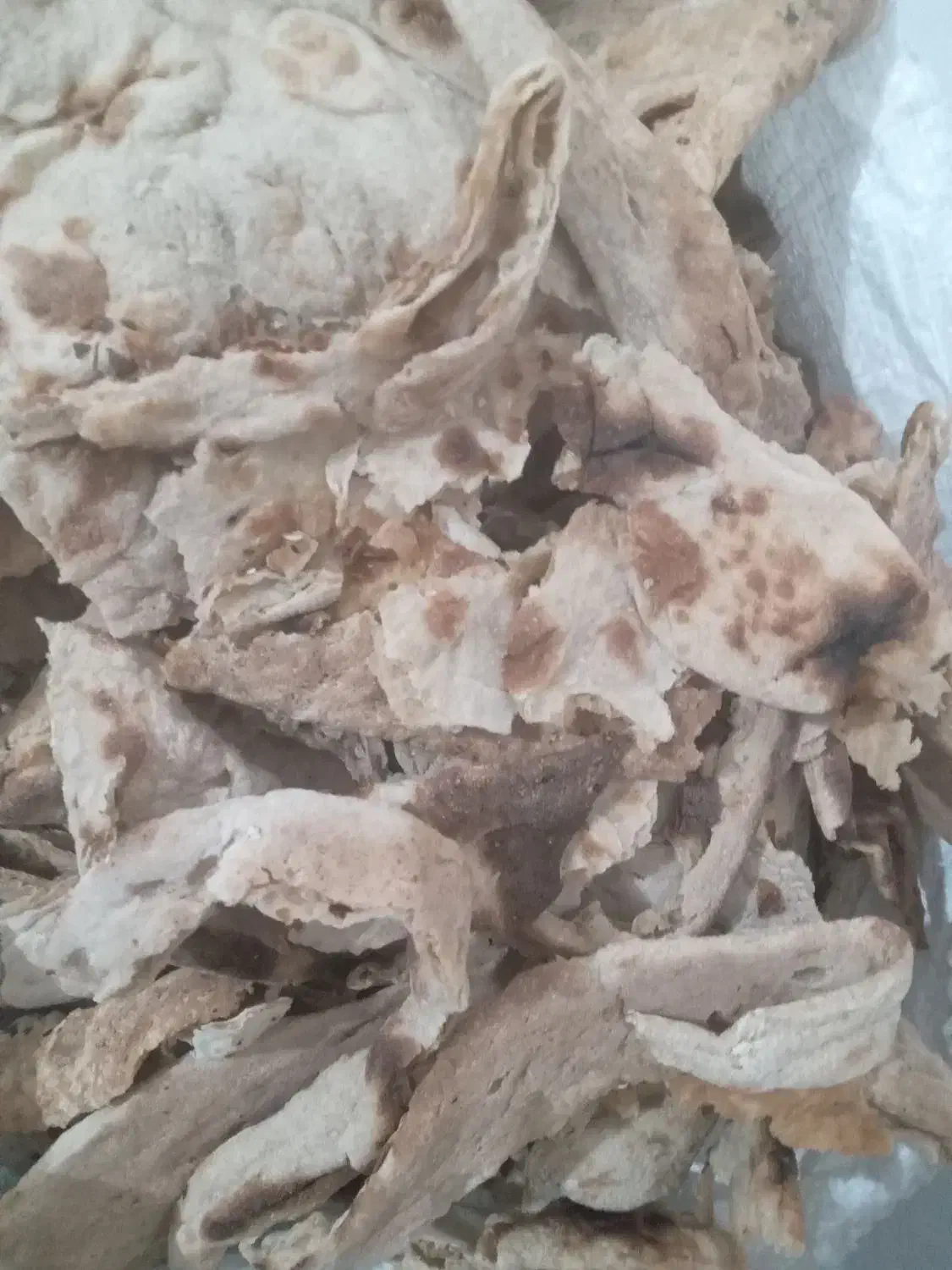 نان  خشک|خوردنی و آشامیدنی|آبدانان, |دیوار