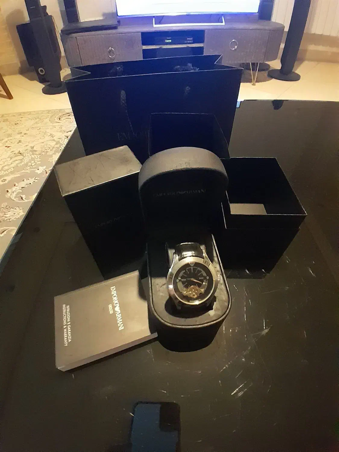 *امپریو آرمانی اصل*|ساعت|اراک, |دیوار