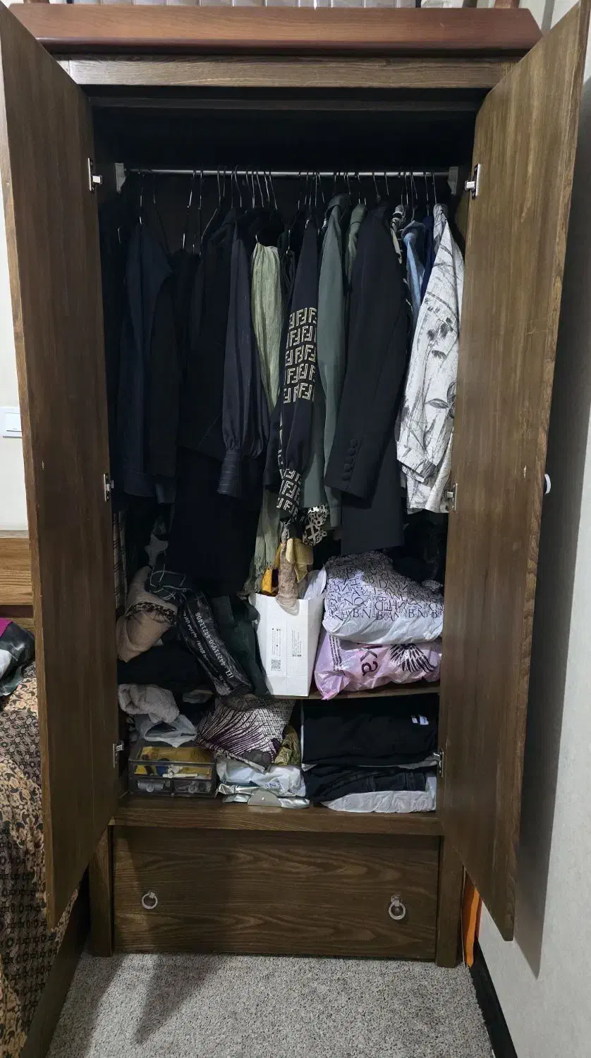 کمد چوبی بسیار در حد|جاکفشی، کمد، دراور|تهران, بهداشت|دیوار