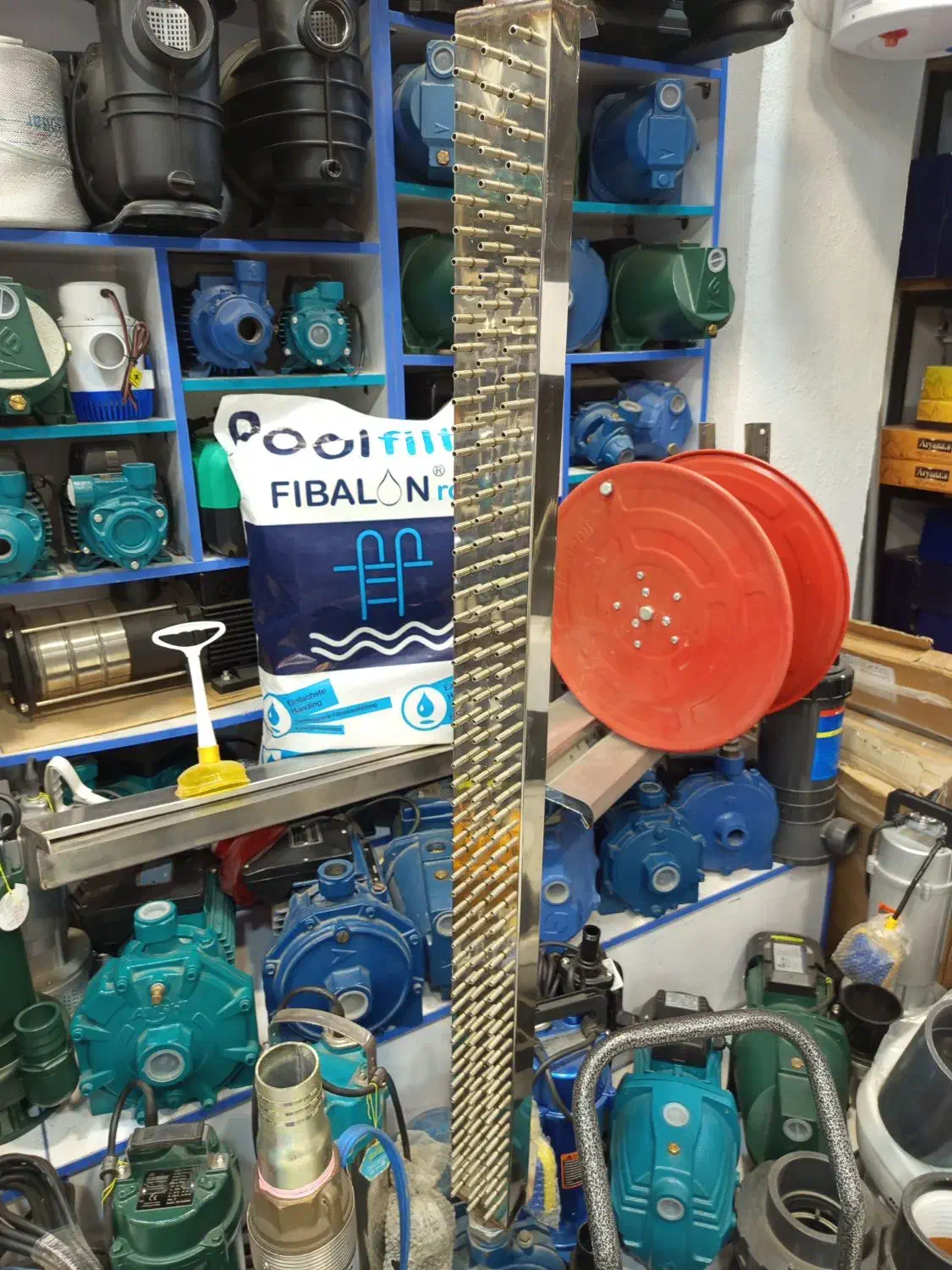 کرتین نازل آب نمای استخر|خدمات پیشه و مهارت|سرخرود, |دیوار