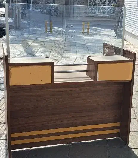 میز اداری|میز تحریر و کامپیوتر|سبزوار, کاشفی شمالی (دادگستری)|دیوار