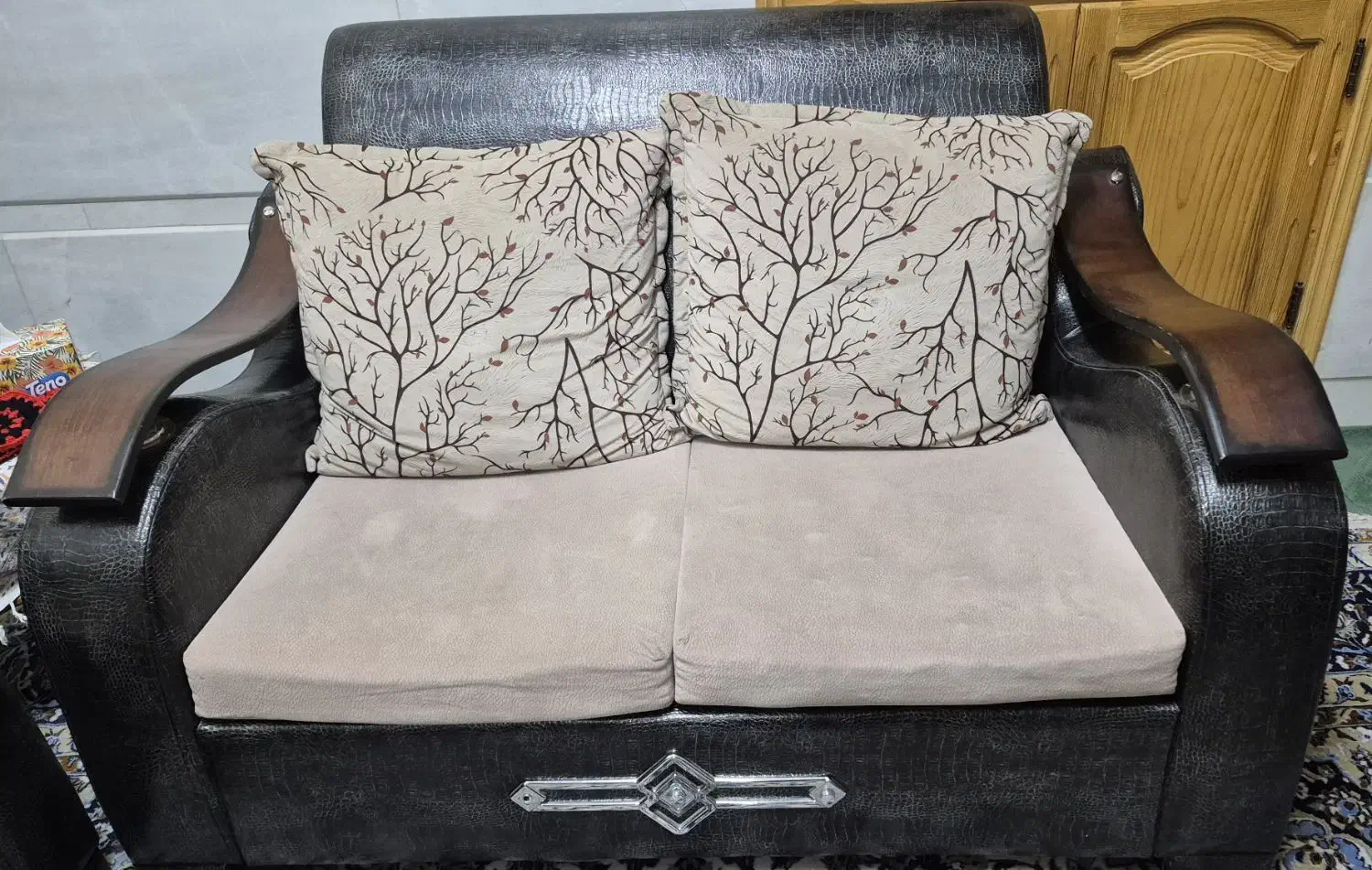 مبل راحتی ۸ نفره|مبلمان خانگی و میز عسلی|نجفآباد, معرفت|دیوار